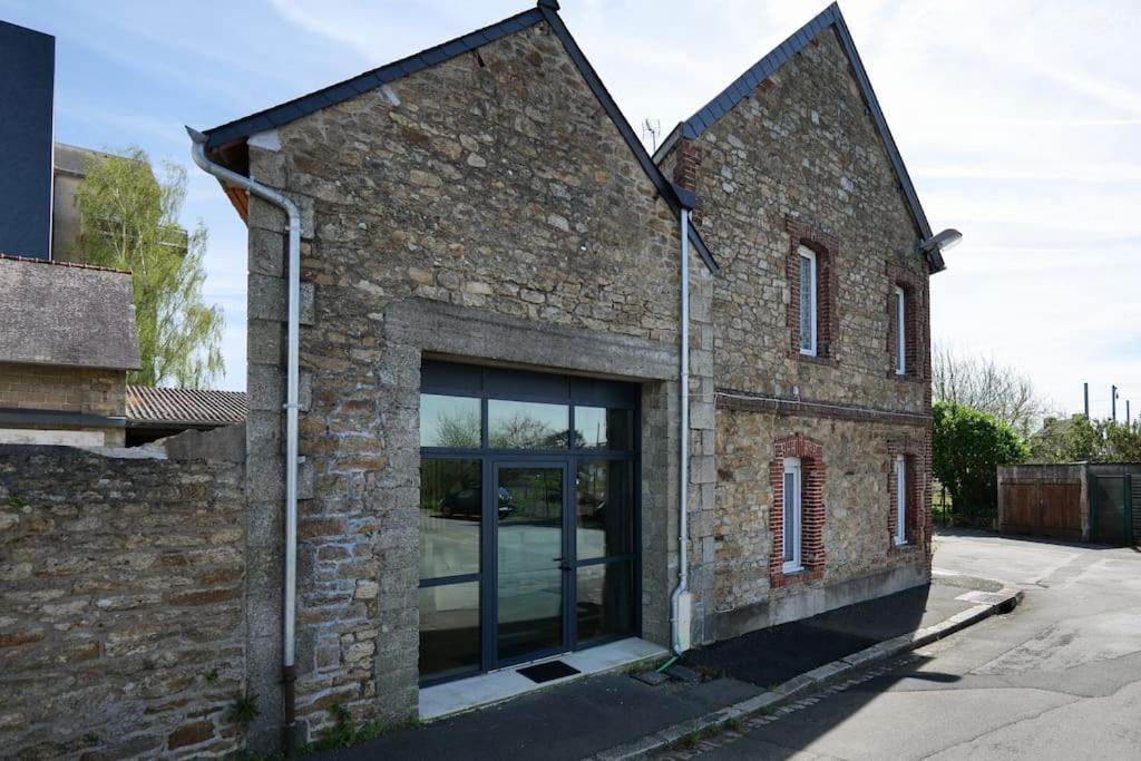 Maison Proche Gare De Guingamp Hébergement de vacances *